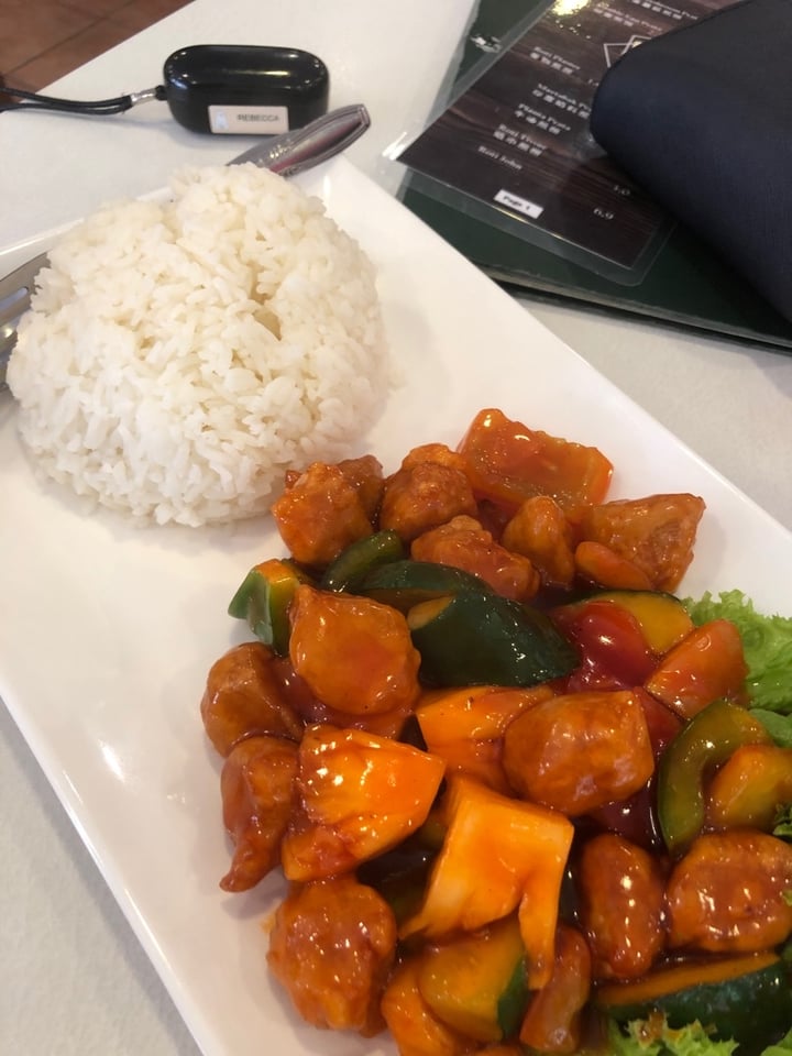 photo of Zi Zai Sweet & Sour Meat Set shared by @beckypie24 on  07 Mar 2020 - review