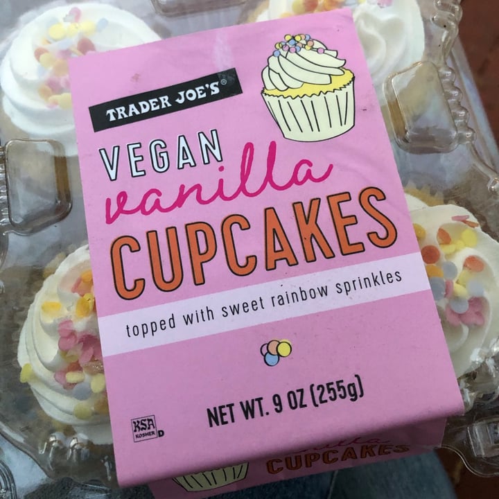 photo of Trader Joe's Vegan Vanilla Cupcakes shared by @thoseannoyingvegans on  27 Feb 2021 - review