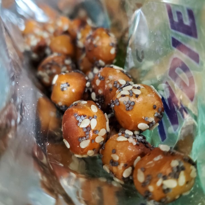 photo of Indie Bay Snacks Crunchy Pretzels - Superseeds shared by @moosewong on  26 Feb 2021 - review