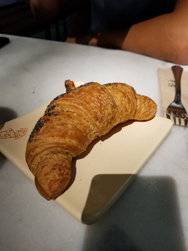 photo of Le Pain Quotidien - Recoleta Mall Croissant Vegano shared by @daniellaliberman on  28 Feb 2020 - review