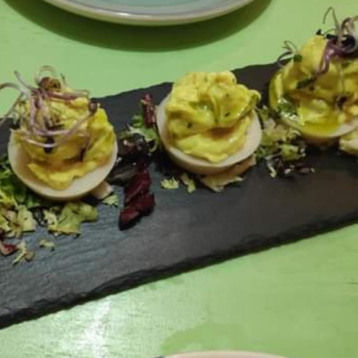 photo of La Veganesa Huevos rellenos shared by @blackbird on  13 Oct 2020 - review