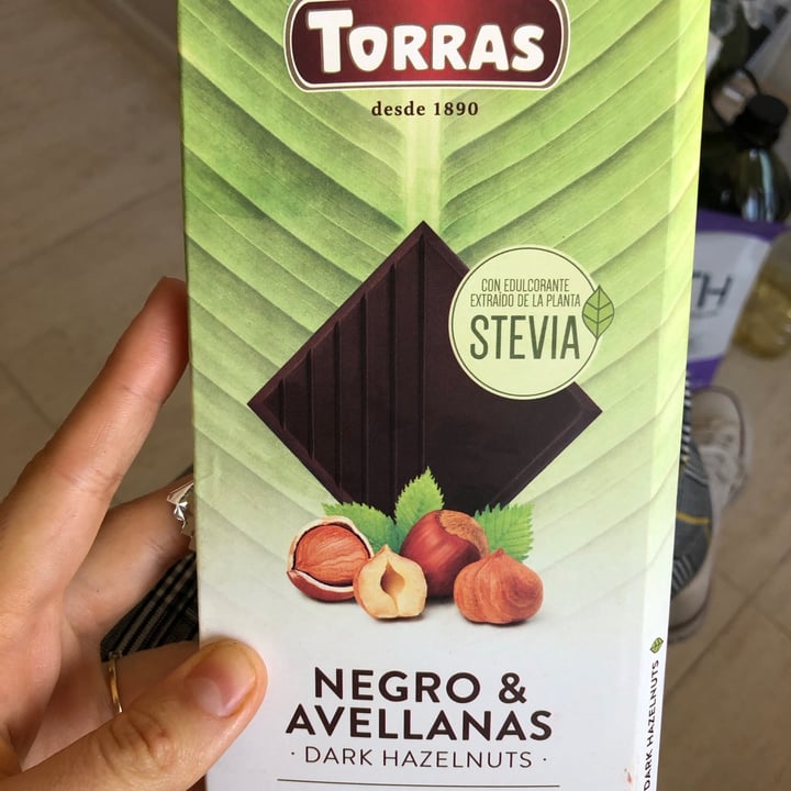 photo of Torras Chocolate Negro con Avellanas shared by @anacll98 on  20 Nov 2020 - review