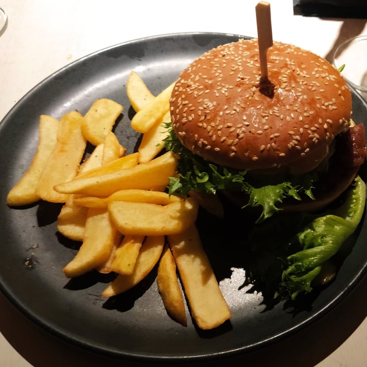 photo of Vegan Restoran V Vegan Burger shared by @domedipo on  14 May 2022 - review