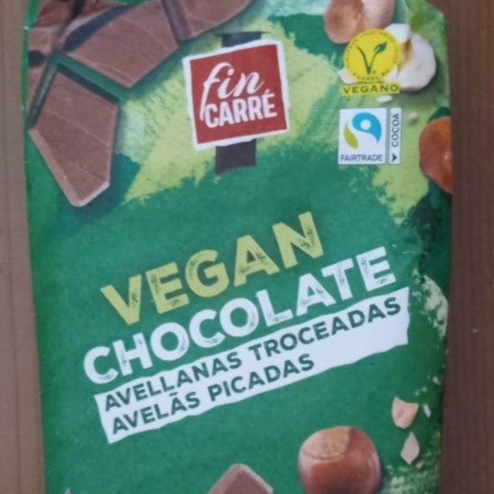 photo of Fin Carré Chocolate con avellanas troceadas shared by @nuwandakowalsky on  28 Jan 2022 - review
