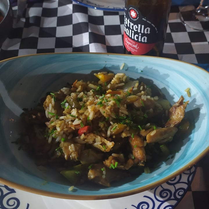 review photo of Mesón Arco da Vella Wok de heüra con verduras shared by @meiganegra666 on 13 Sep 2021 - review