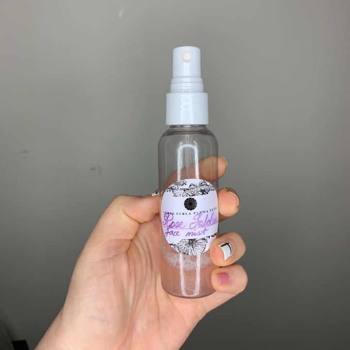 review photo of Verso Perla Pluma Flor Mist Facial Rose Golden Agua De Rosas Toner Facial shared by @morystort on 15 Oct 2020 - review