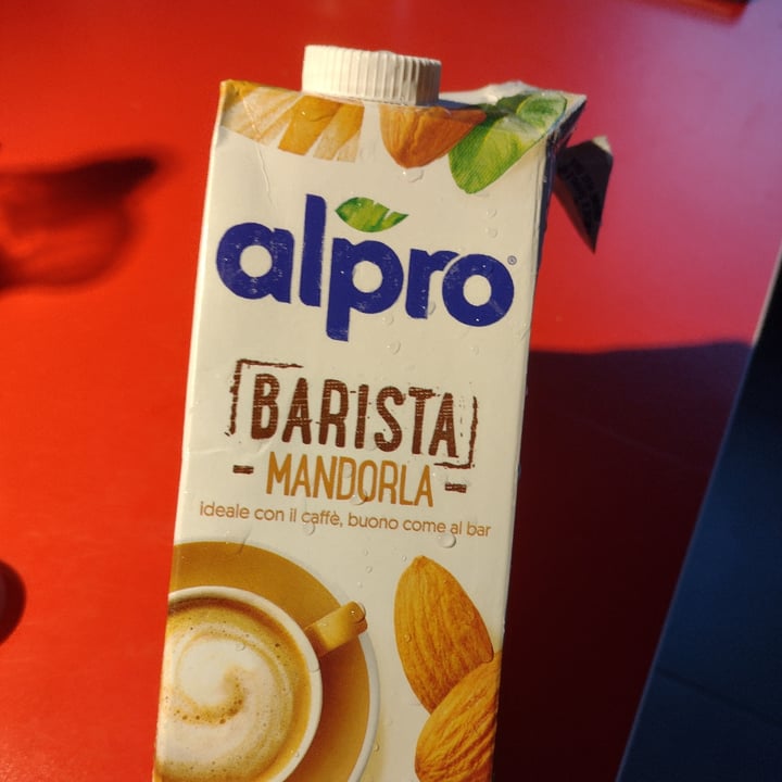 photo of Alpro Barista Mandorla shared by @blupsigadupsi on  25 Apr 2022 - review