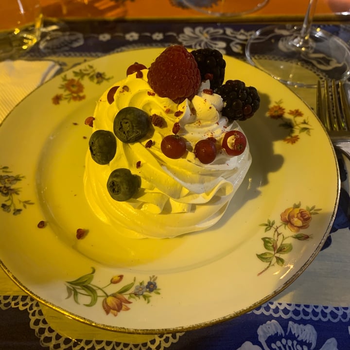review photo of Sementis pavlova shared by @sartina on 27 Aug 2022 - review