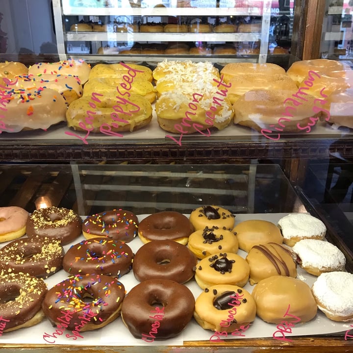 photo of Dun-Well Doughnuts Vegan Donuts shared by @broccolirobe on  04 Aug 2020 - review