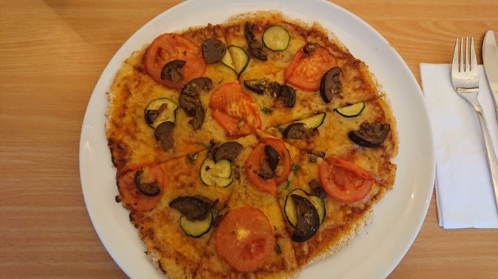 review photo of Veganel Restaurant & Pizzeria Pizza Mediterana shared by @denebi on 08 Mar 2020 - review