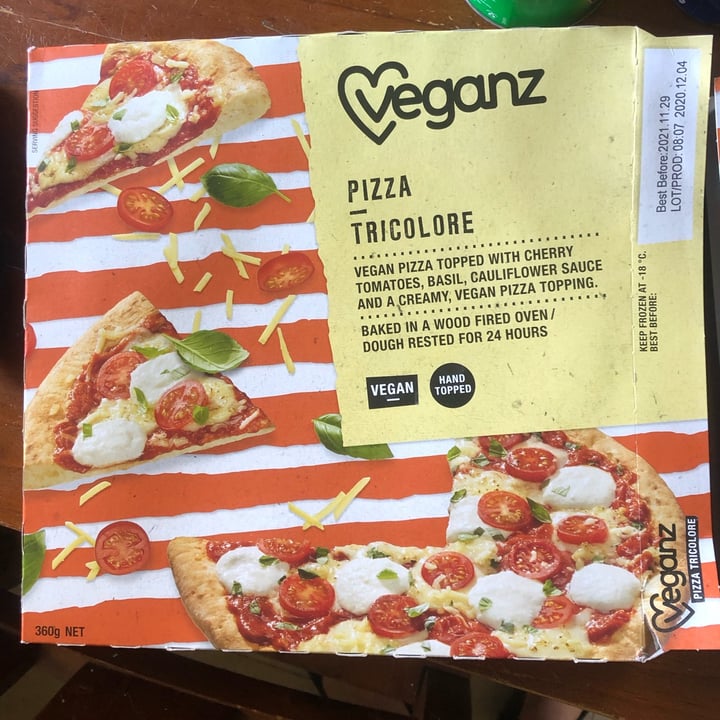 photo of Veganz pizza tricolore shared by @vejazzy on  09 Nov 2021 - review