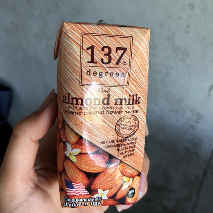 photo of 137 degrees Almond milk Sweetened with Organic Coconut Flower Nectar shared by @albasador on  17 Jan 2020 - review