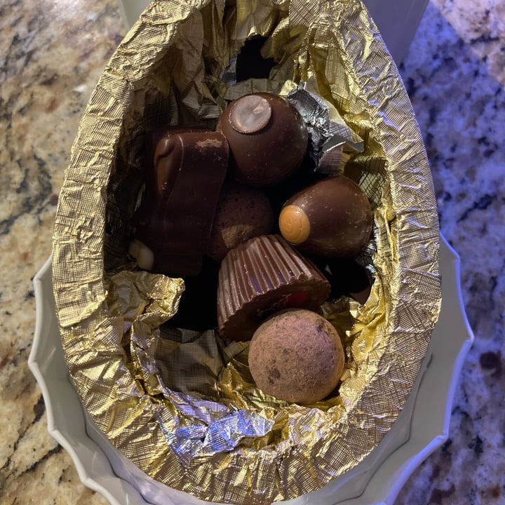 review photo of hotel chocolat unbelievably vegan egg shared by @neonspacebanana on 05 May 2022 - review