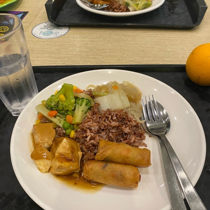 photo of Cinnamon College Vegan Set Meal of the Day (Asian) shared by @peasfulpea on  31 Aug 2022 - review