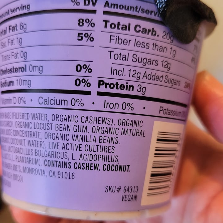 photo of Trader Joe's Organic creamy cashew yogurt unsweetened shared by @cathyprzel on  27 Feb 2022 - review