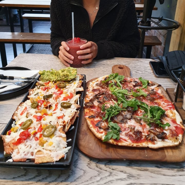 photo of Hudsons The Burger Joint (Gardens) Nachos shared by @semacleod on  05 Jul 2021 - review