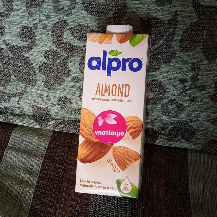 photo of Alpro Almond Milk shared by @evansarantis on  19 Apr 2022 - review