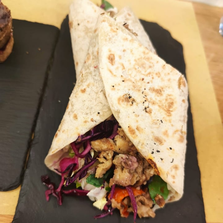 photo of Malerba Vegan burrito & sandwich shared by @ligeiaz on  12 Apr 2022 - review