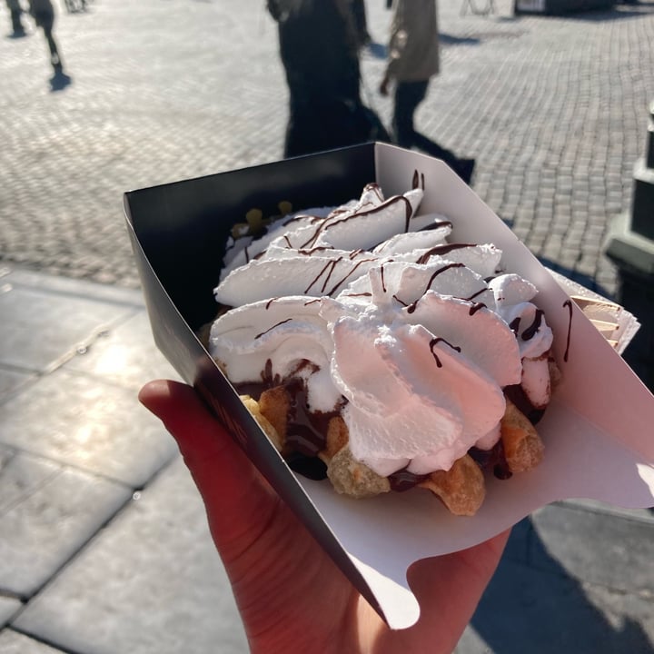 photo of Veganwaf' Belgian Waffle with Chocolate and Cream shared by @chloslo on  15 Mar 2022 - review