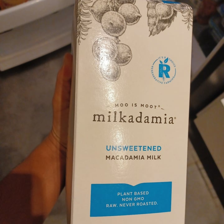 photo of Milkadamia Macadamia Milk Unsweetened shared by @darkhana21 on  11 Dec 2021 - review