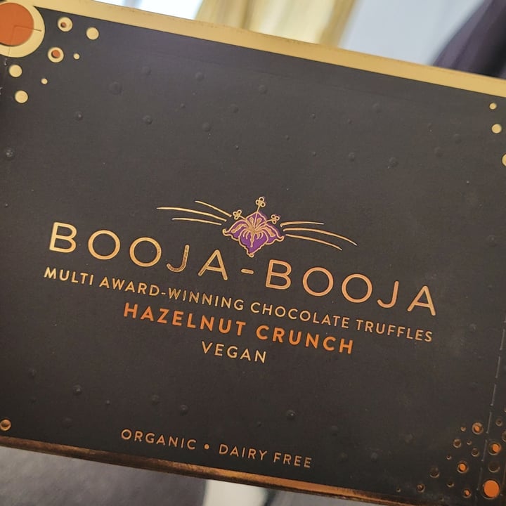 photo of Booja-Booja Hazelnut Crunch Truffles shared by @juliianadiniz on  08 May 2021 - review