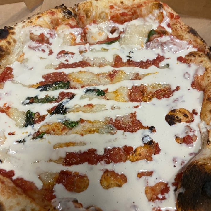 photo of Doctor Drooly Pizza Margherita shared by @vegan-everafter on  06 Nov 2021 - review