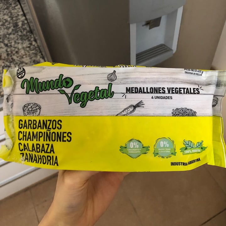 photo of Mundo Vegetal Medallones de Garbanzos y Hongos shared by @xeci on  29 May 2021 - review