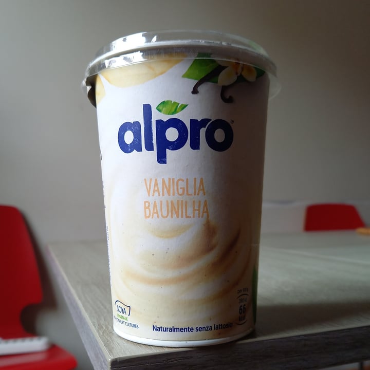 photo of Alpro Yogurt vaniglia shared by @kzlyza on  12 Mar 2022 - review