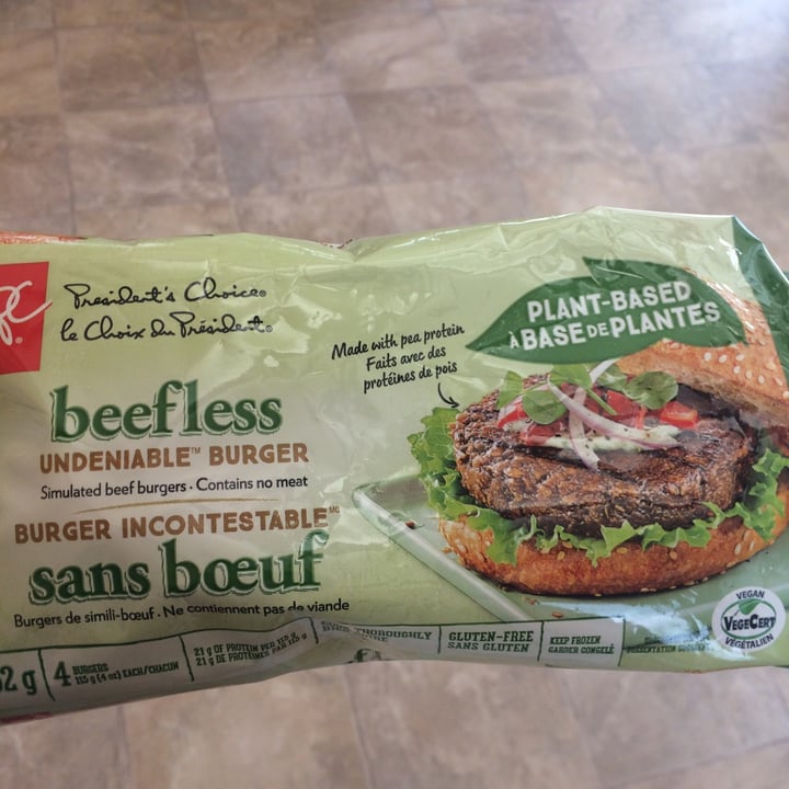 review photo of President's Choice Beefless Undeniable Burger shared by @gardenpicked on 14 Jul 2020 - review