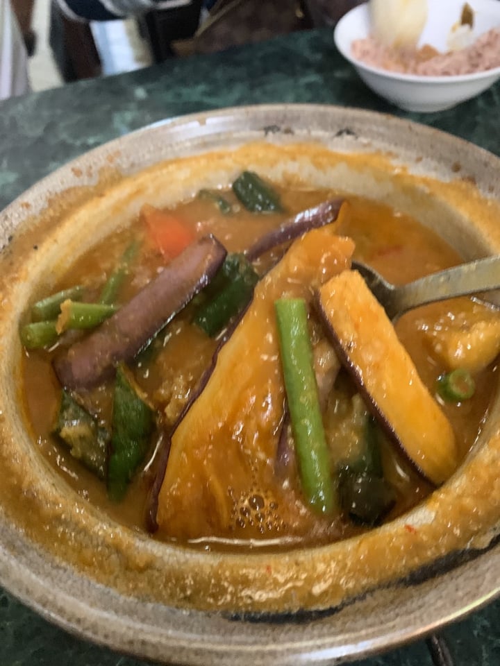 photo of Nature Vegetarian Delights Claypot Curry Vegetables shared by @greenbovine on  09 Jan 2020 - review
