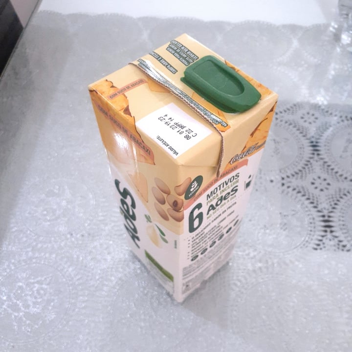 review photo of Ades Ades de soja sabor abacaxi shared by @dimitriathos on 01 Jun 2022 - review