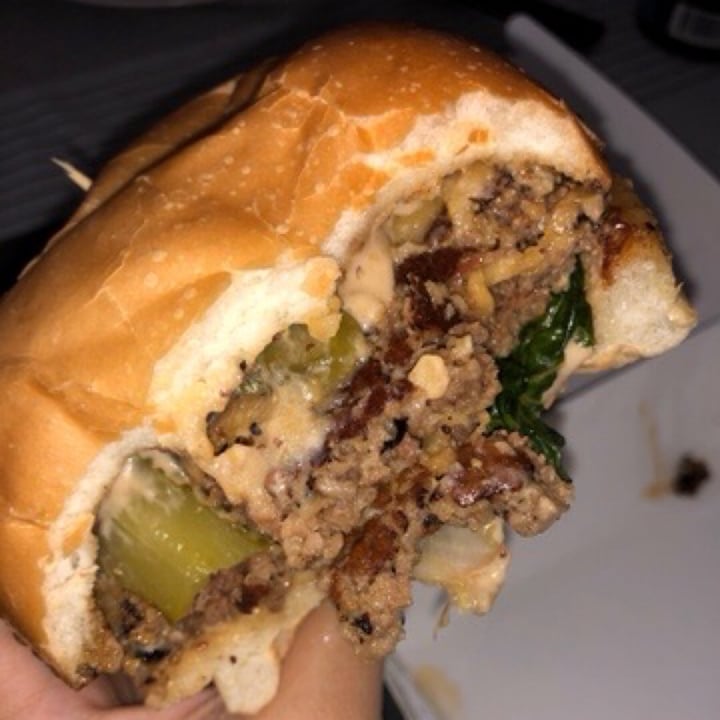 photo of Love Handle  Double Cheese Burguer shared by @jaynap on  13 Jul 2020 - review
