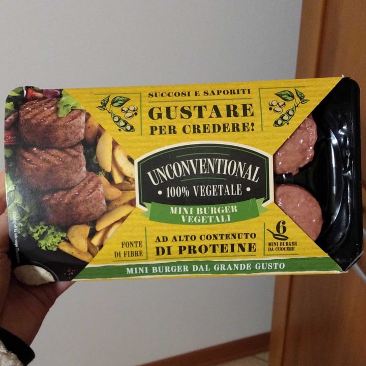 review photo of Unconventional Plant Based Mini Burger shared by @monicacasasola on 25 Mar 2022 - review