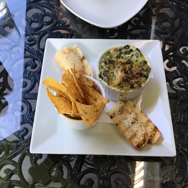 photo of Plantitude Spinach & Artichoke Dip shared by @allisonwalters on  11 Jul 2021 - review