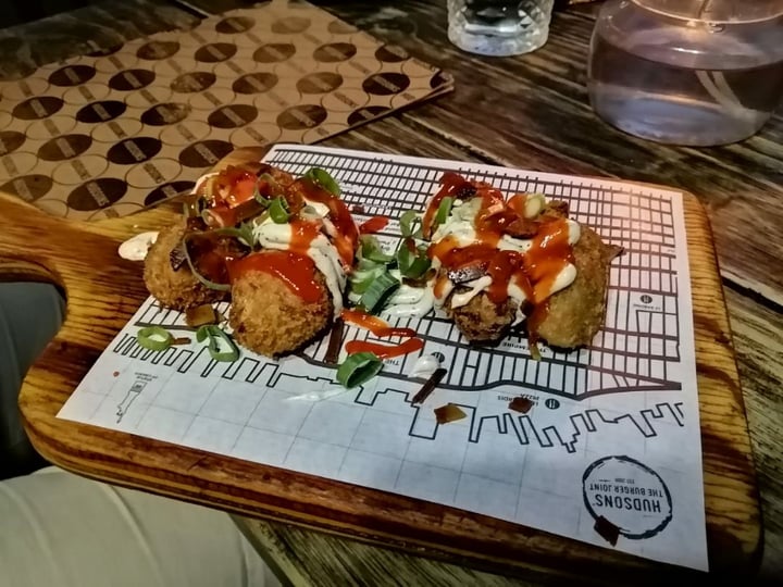 photo of Hudsons The Burger Joint (Stellenbosch) Panko crumbed wings shared by @thecuriousamateur on  18 Jan 2020 - review