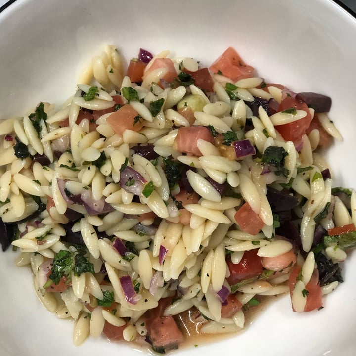 review photo of Barbudo Restaurant Ensalada De orzo shared by @danielaromen on 09 Dec 2021 - review