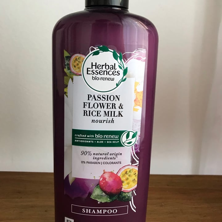 review photo of Herbal Essences Shampoo passion flower and rice milk shared by @carinagomez99 on 14 Sep 2020 - review