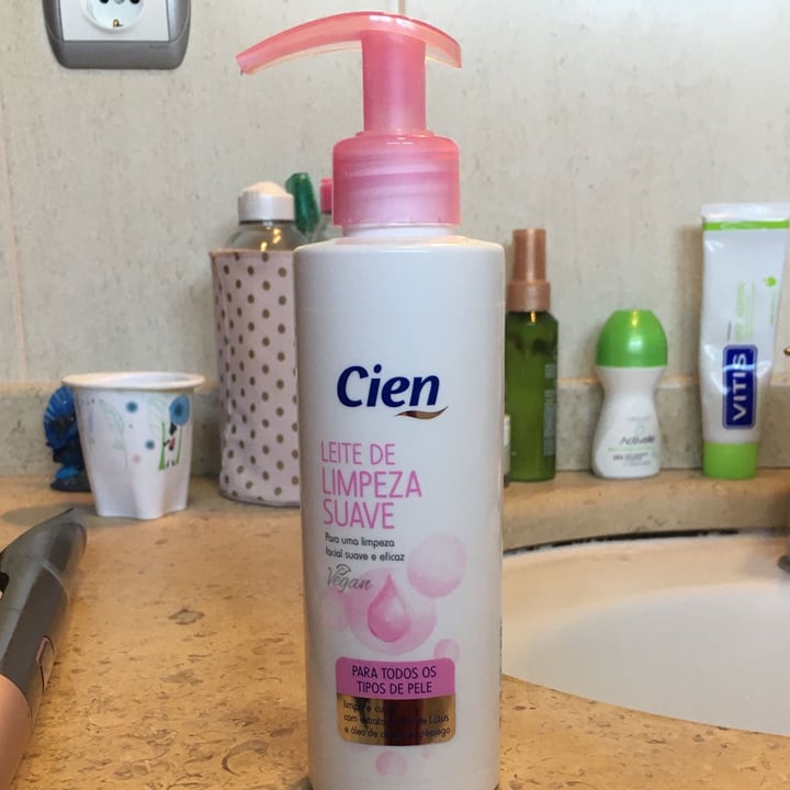 review photo of Cien Leite de limpeza shared by @beatrizreis on 25 Apr 2022 - review