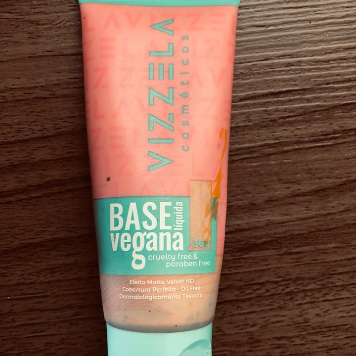 review photo of Vizzela Cosméticos Base Vegana Líquida shared by @lyra-belacque on 11 May 2022 - review