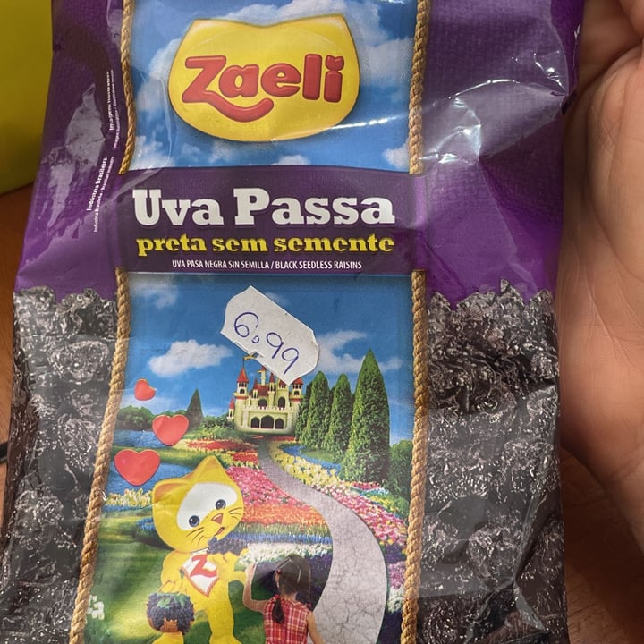 photo of Zaeli uva passa preta sem semente shared by @stelamedm on  16 Jun 2022 - review