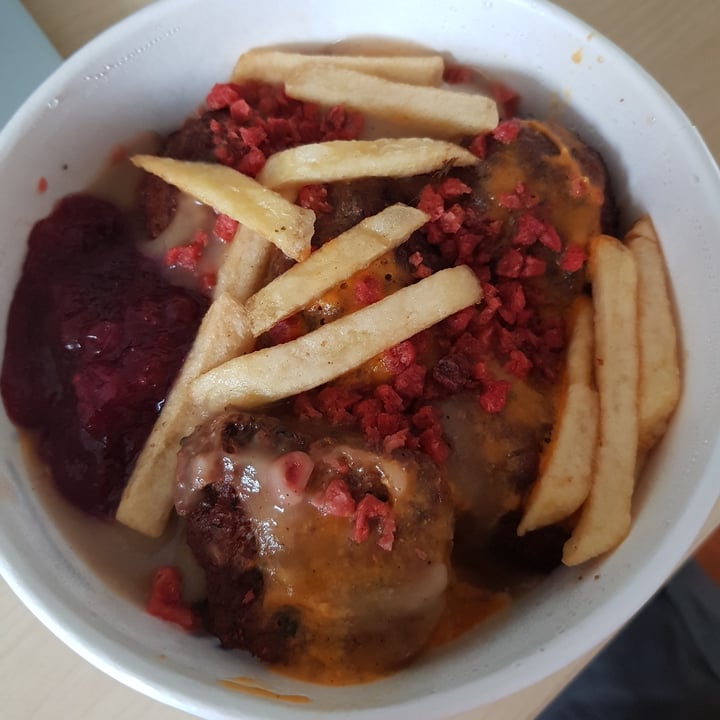 photo of Veggie Dojo "Meatball" Buddy Bucket shared by @shanna on  26 Apr 2020 - review
