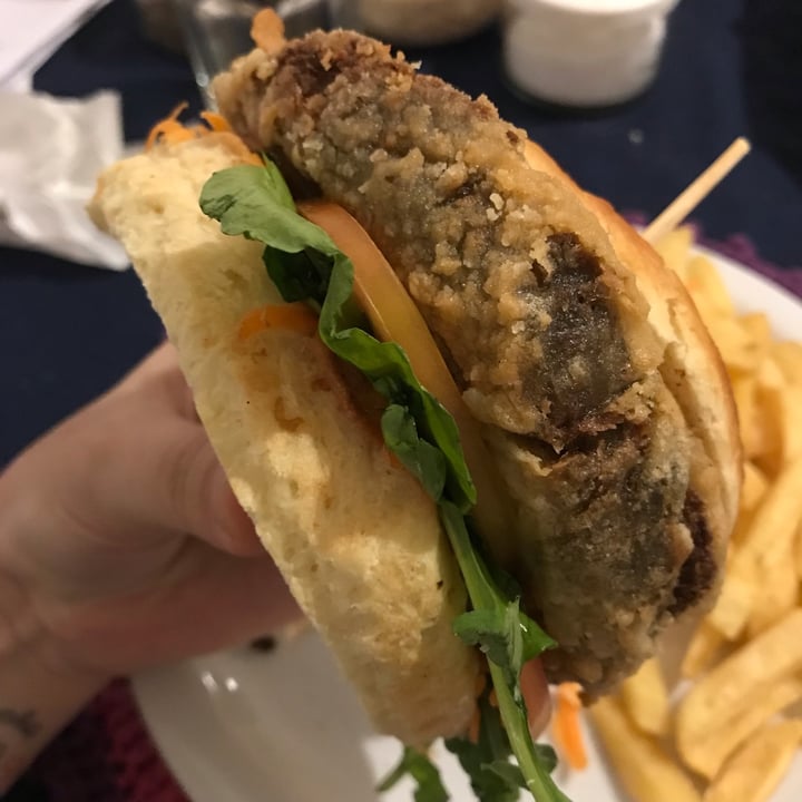 photo of Walter & Walter Food Factory Hamburguesa de lentejas shared by @valexika on  29 Sep 2022 - review