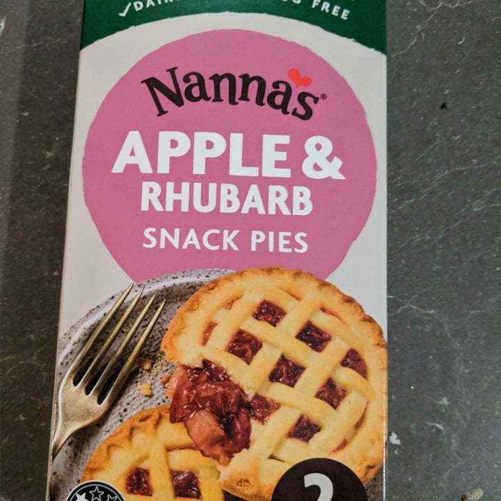 photo of Nanna’s Apple and Rhubarb Snack Pies shared by @kalger on  26 May 2020 - review