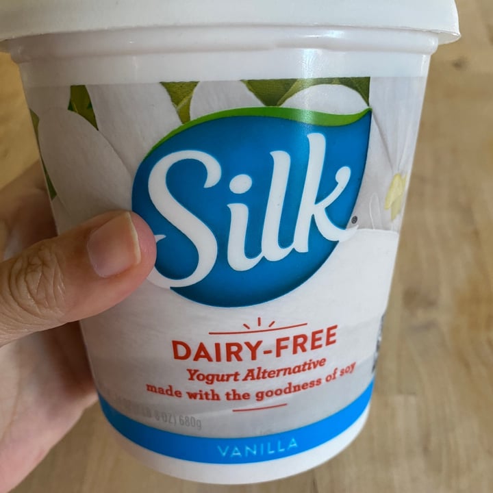 photo of Silk Vanilla Yogurt Alternative Made with Soy 680g shared by @mlpmucke on  05 Jul 2020 - review