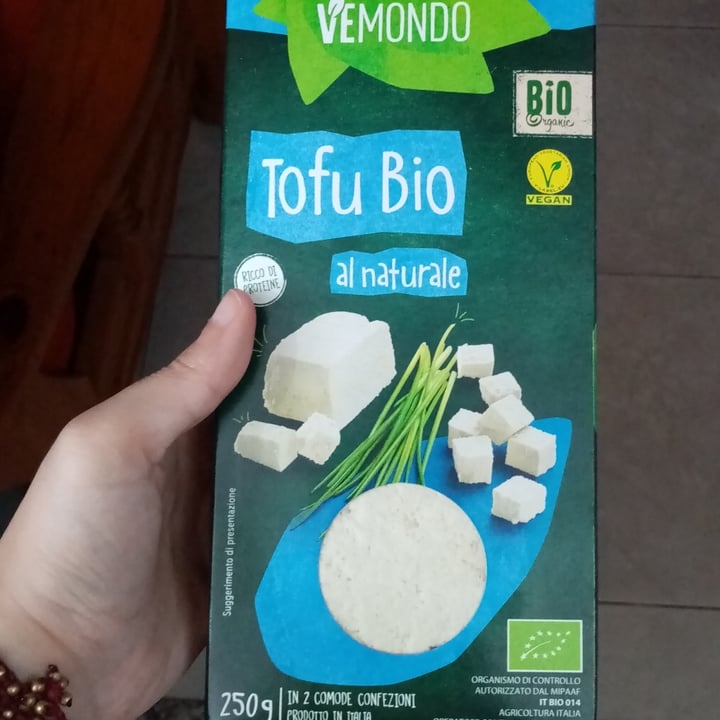 photo of Vemondo Tofu Bio al naturale shared by @demenzia89 on  24 Jul 2022 - review
