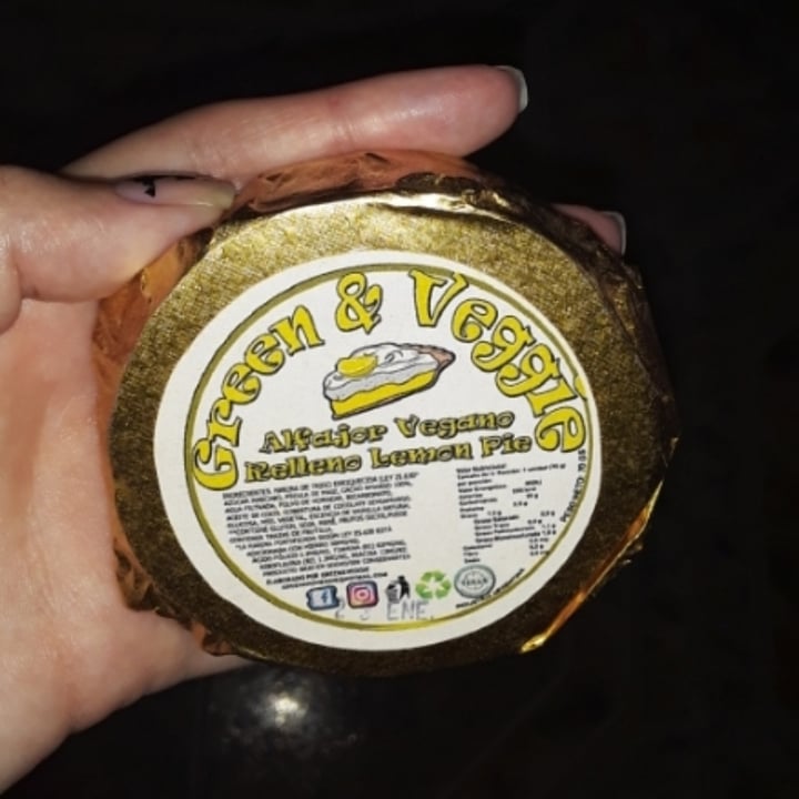 review photo of Green & Veggie Alfajor Vegano relleno Lemon Pie shared by @aldusita on 16 Apr 2021 - review