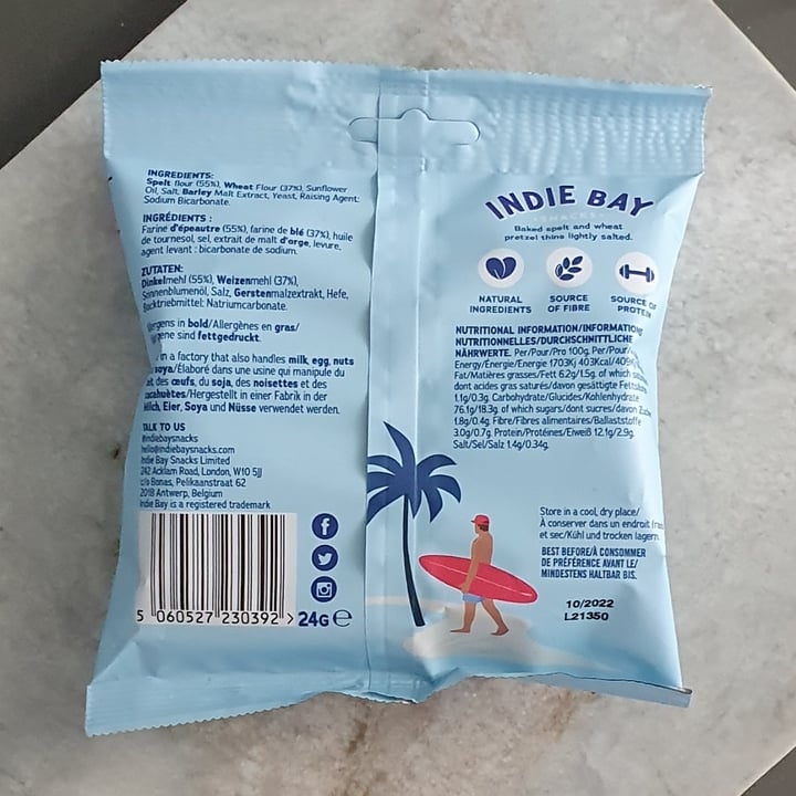 review photo of Indie Bay Snacks Pretzel Thins shared by @pigsaremyfriends on 20 May 2022 - review