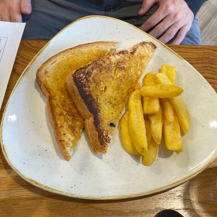 photo of Kaylee's Eatery Kiddies Toasted Cheese shared by @jacquivo on  02 May 2021 - review