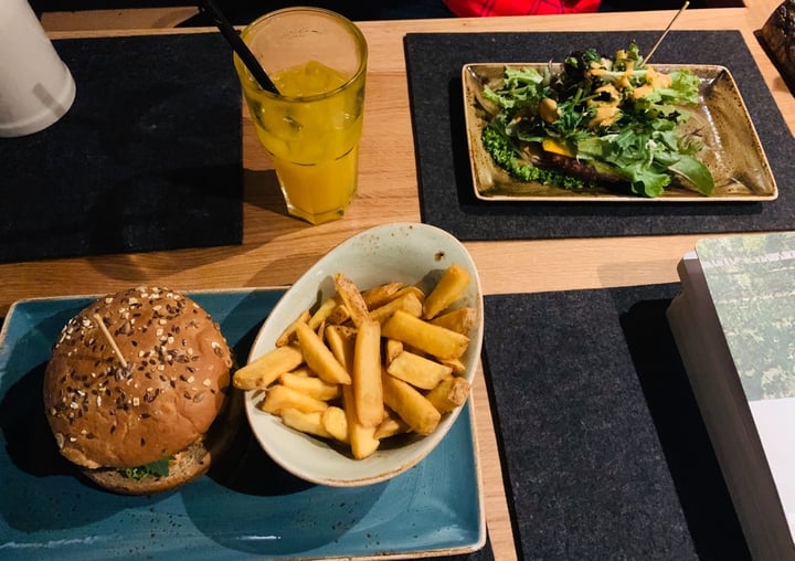 photo of Hans Im Glück German Burgergrill Fritten shared by @d7000 on  30 Dec 2019 - review