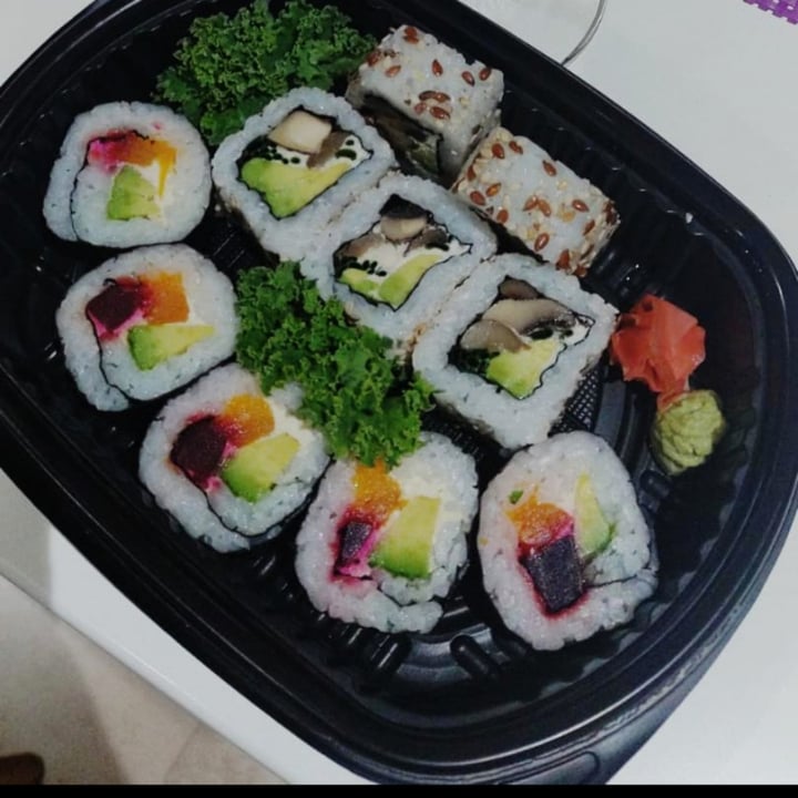 photo of Kombu Sushi Basado en Plantas Kombu Sushi Vegano shared by @silfitt1509 on  22 May 2022 - review
